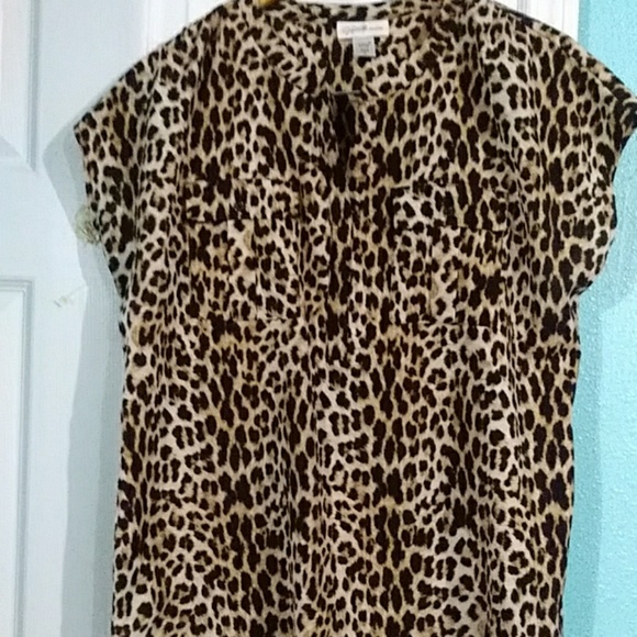 Short Sleeve blouse - Picture 8 of 8